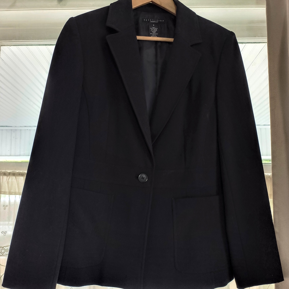 Apostrophe Black Blazer with Notched Lapels